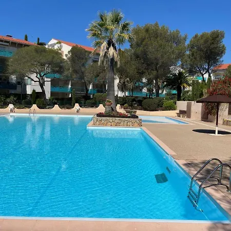 Saint-Raphael, Boulouris, F2 Dans Belle Residence 3 Piscines, Proche Bord De Mer Exterior photo