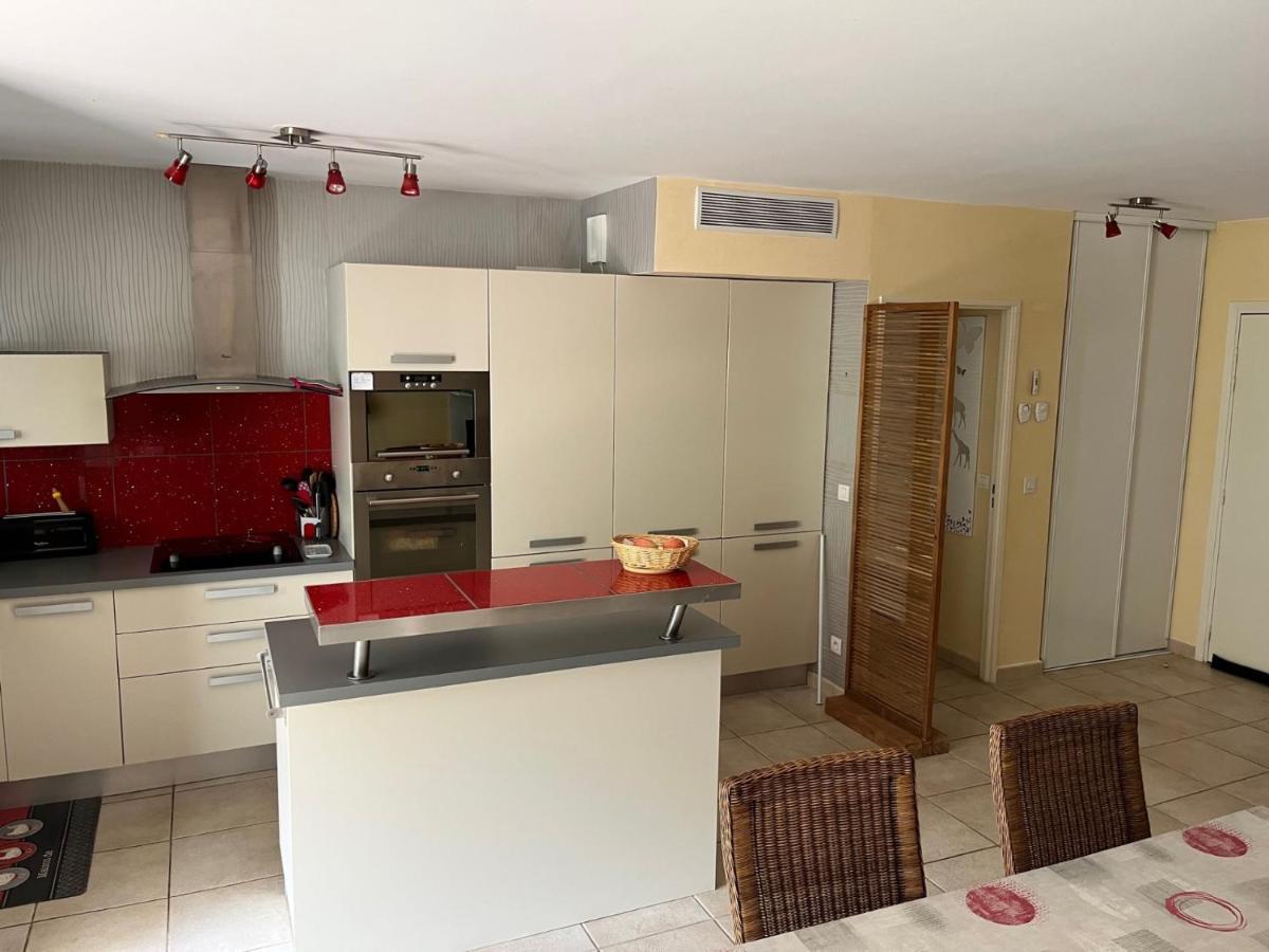 Apartment Saint-raphael, Boulouris, F2 Dans Belle 3 Piscines, Proche Bord De
